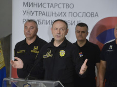 Građani moraju da poštuju zakone, policija će reagovati na napade