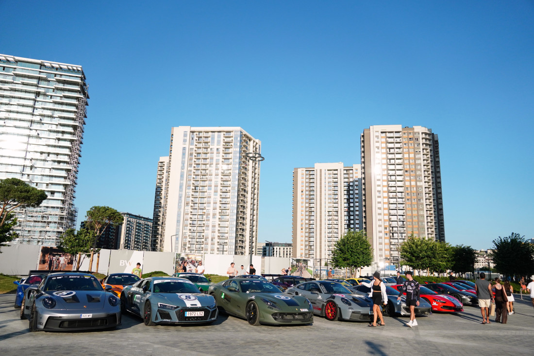 Luksuz na četiri točka u srcu Beograda: Pogledajte neke od najređih sportskih automobila Evrope! (FOTO)