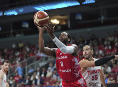 Američki košarkaš Džordan Lojd novi igrač Efesa