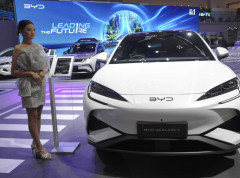 BYD beleži prvi mesečni pad prodaje u 2025, dok mladi brendovi električnih vozila ruše rekorde