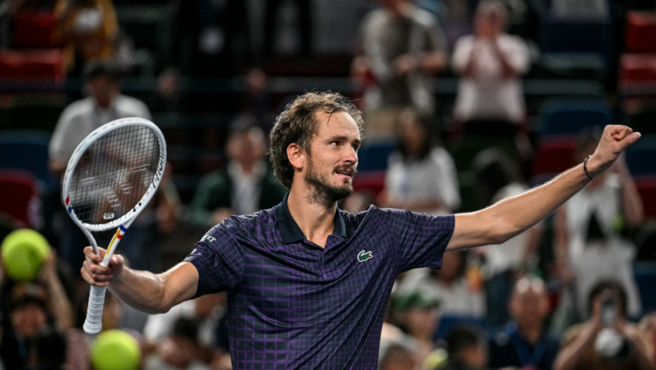 Medvedev savladao Tijena u osmini finala Šangaja