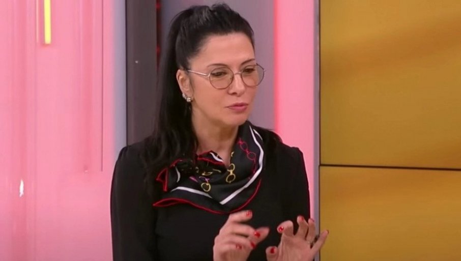 RAT BLOKADERA MEĐU SOBOM: Pukotine sve dublje