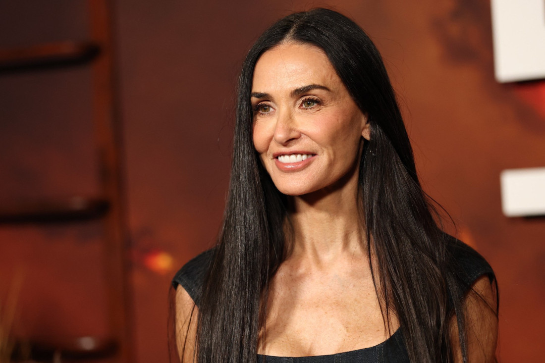 Demi Mur u haljini od džinsa