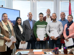 Zdravstveni radnici koji se vraćaju u Srbiju sastali se sa ministrom Lončarom: Ova prilika se ne propušta