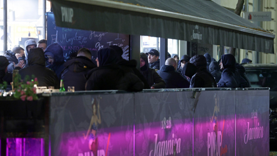 Maskirani muškarci došli pred Srpski kulturni centar u ZG