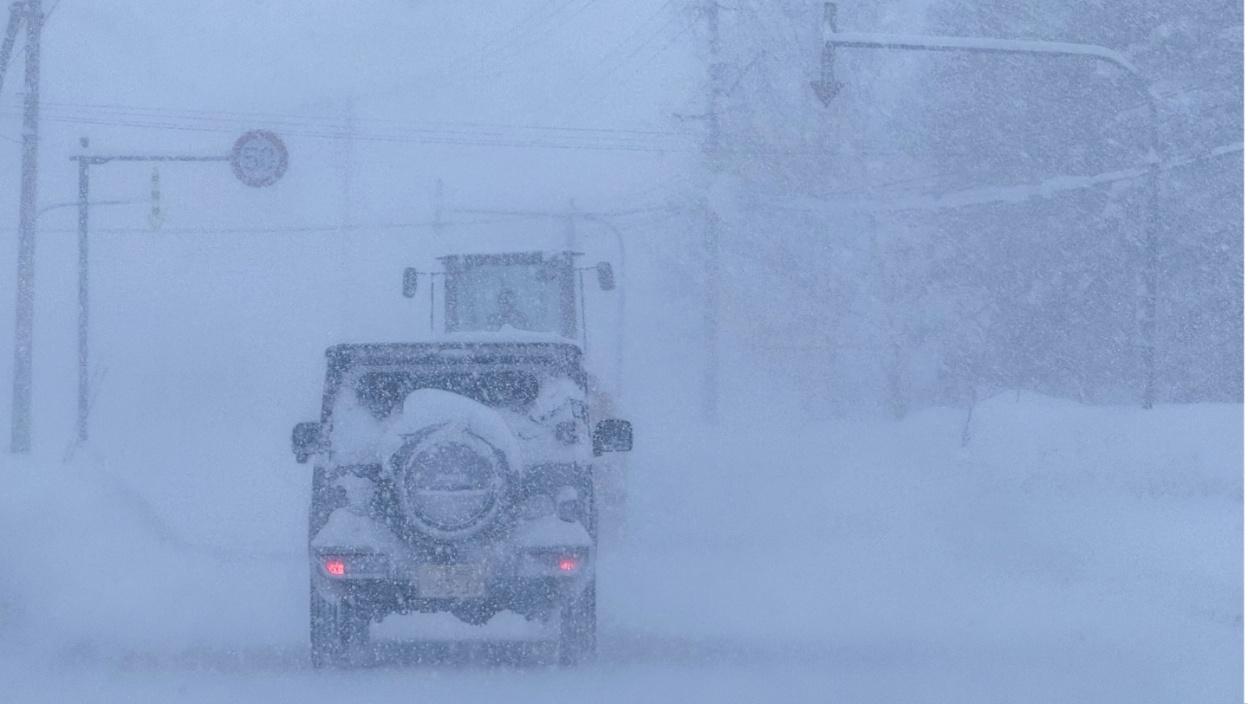 Počinje ledeni pakao! Naleti snega biće brutalni: Srbija će biti i pod udarom kiše, poledice i snažnog vetra narednih dana