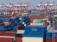 Kineski izvoz u novembru porastao za 5,9 odsto međugodišnje, prodaja u SAD nadalje u padu