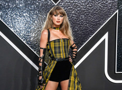 Tejlor Svift postaje druga najmlađa osoba ikada primljena u Kuću slavnih tekstopisaca