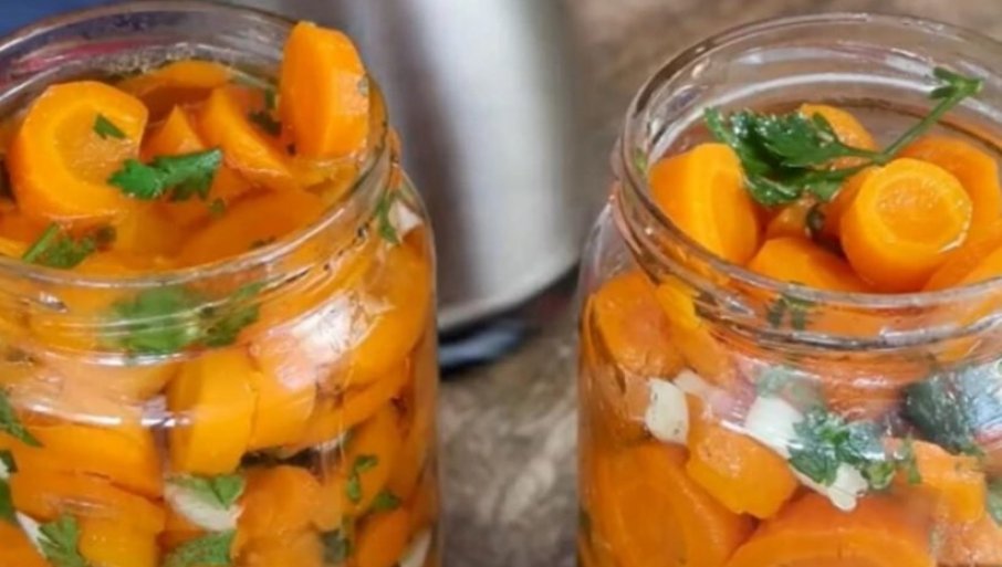 Ovu zimnicu od belog luka i šargarepe su pravile naše bake