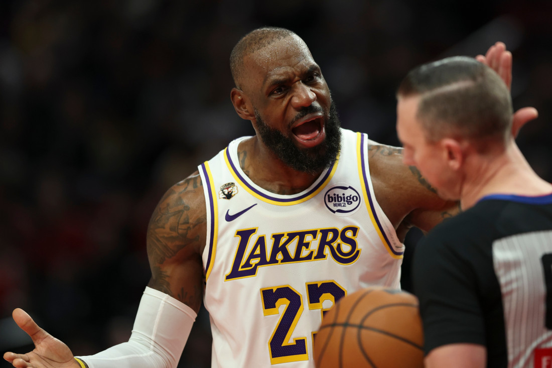 Lejkersi se raspali bez Dončića