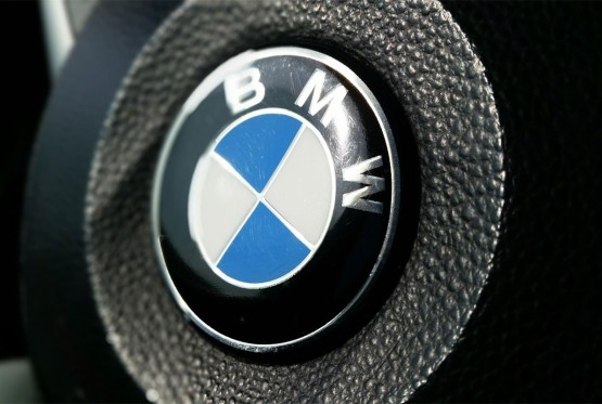 BMW morao da oslabi V8 u novom M5