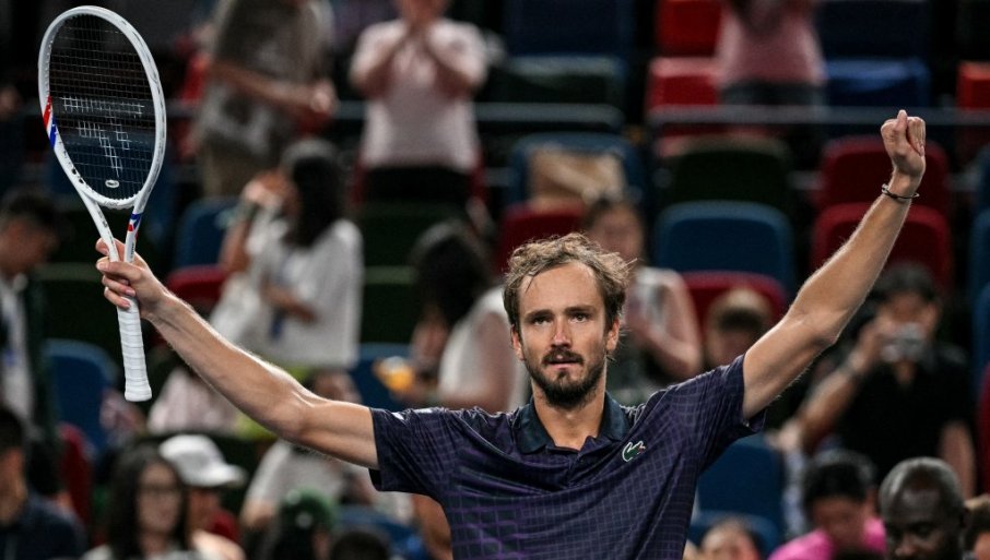 Danil Medvedev će se boriti za trofej na turniru u Dubaiju