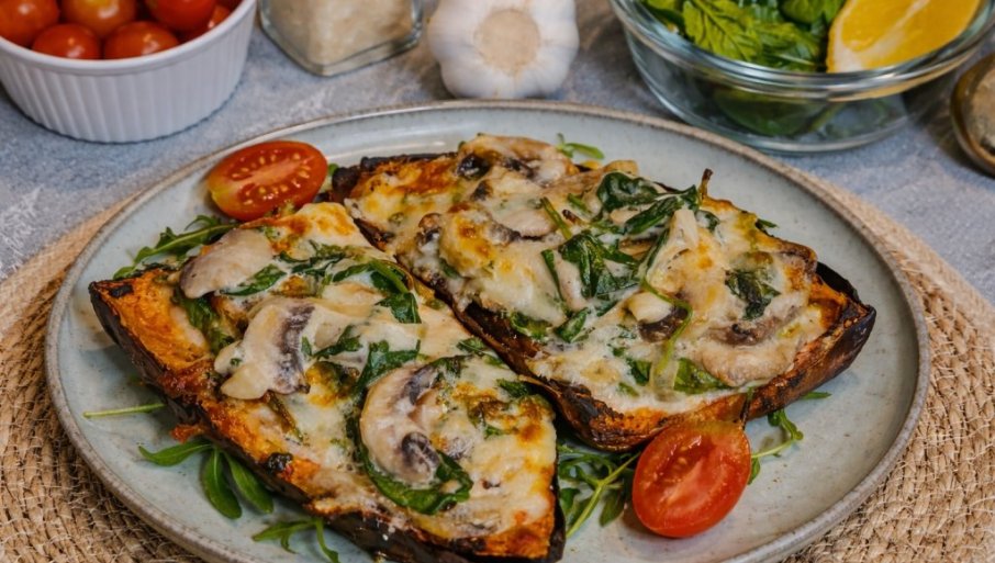 BATAT PUNJEN KREMASTIM PEČURKAMA I SPANAĆEM: Jednostavan i ukusan obrok