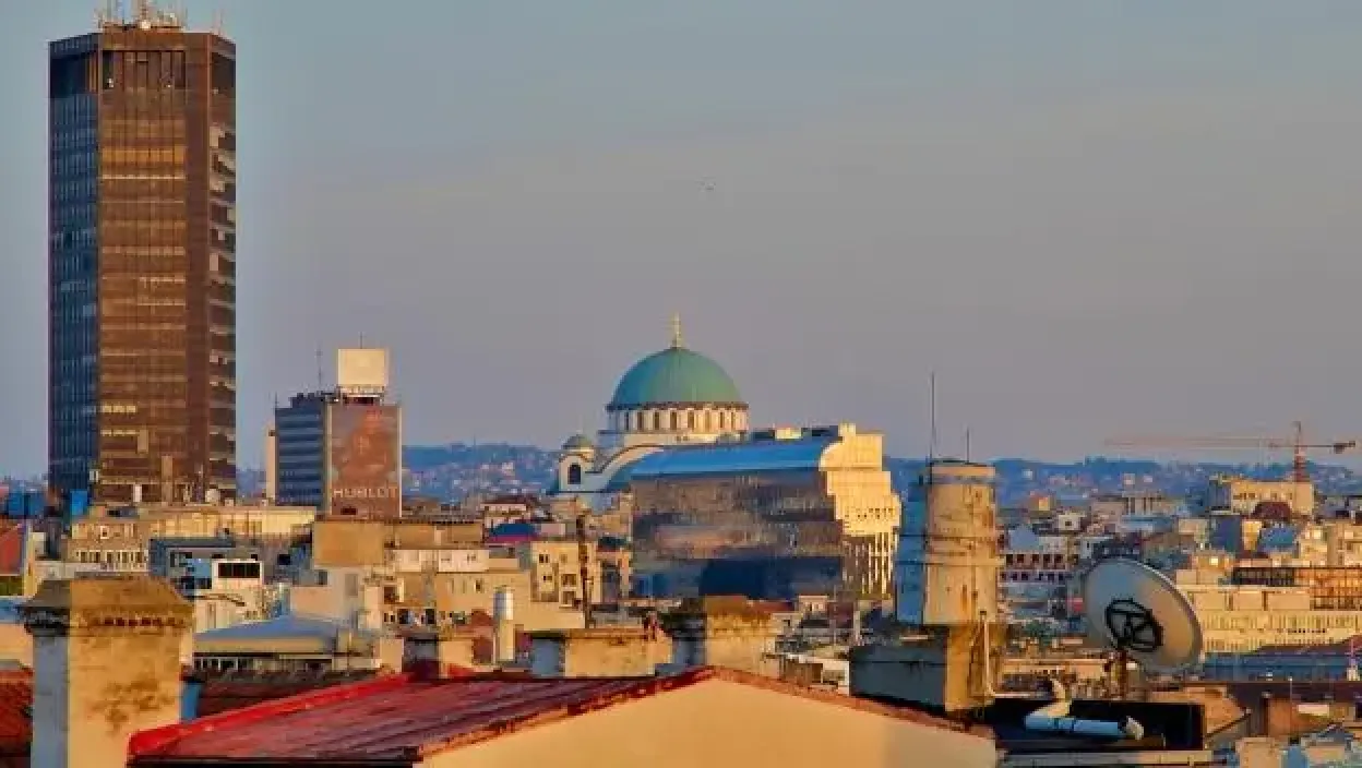 Nepoznata žena povukla prolaznicu u prolaz, tražila pare i izvela šokantni „ritual“