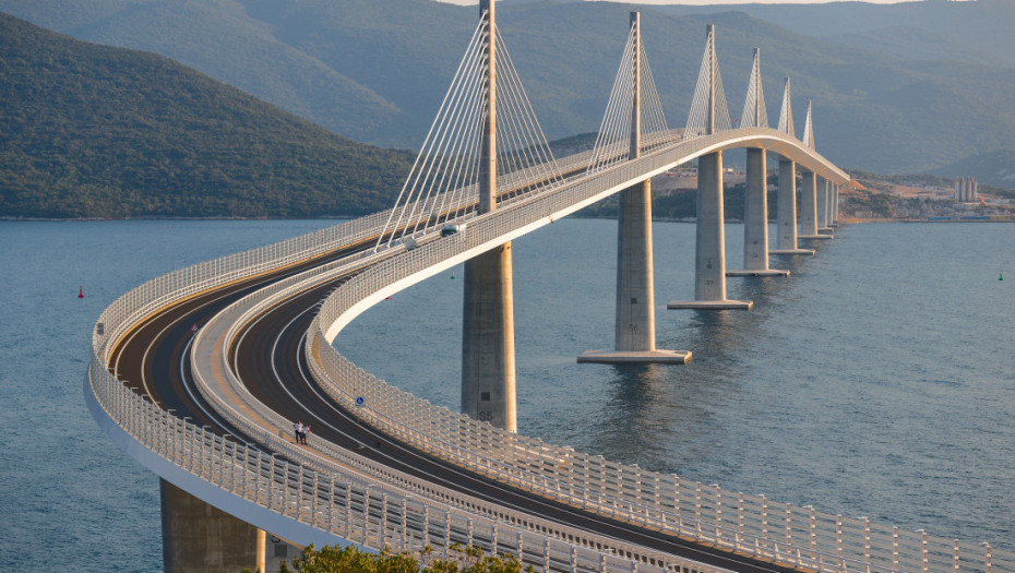 Pelješki most stabilan uprkos vidljivim pukotinama