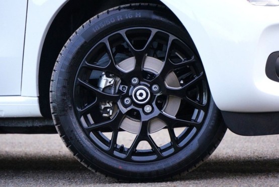 Kako da provjerite pritisak u gumama i šta ako nije dobar