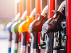 Od ponoći gorivo skuplje od tri do 12 centi za litar