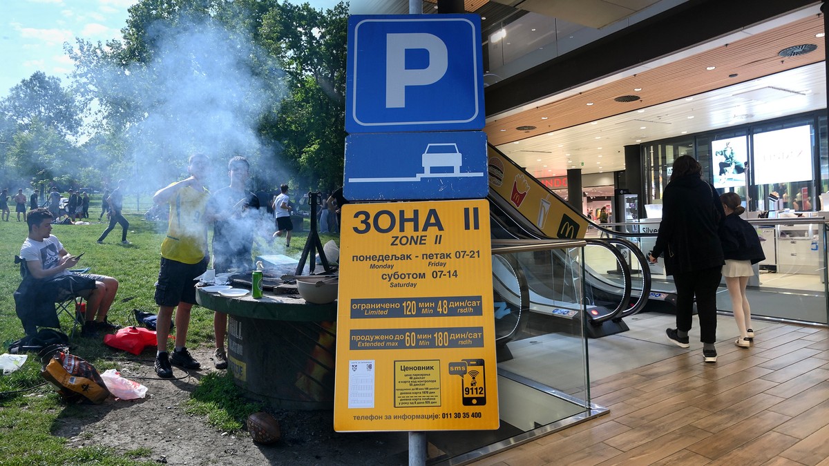 Radno vreme za 1. maj: Tržni centri, marketi, parking: Šta je zatvoreno, a šta radi, detaljno